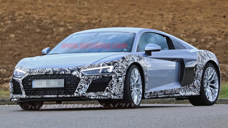 Audi R8 spied with a refreshed face